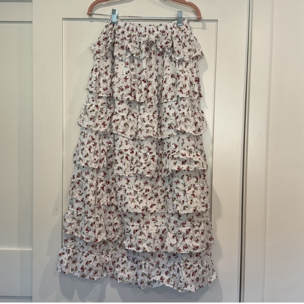Beginning Boutique SET- Paisley white strapless floral top and ruffle maxi skirt - Picture 10 of 11